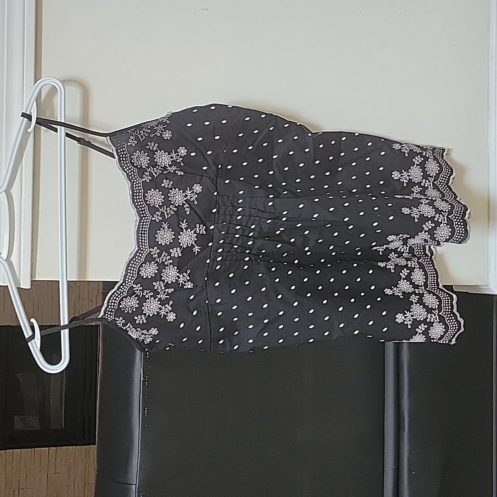Embroidered top - Picture 2 of 2